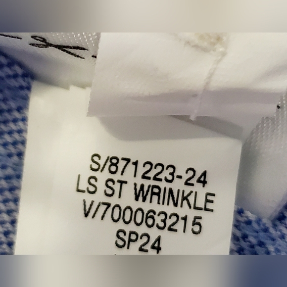 NWOT Wrinkle Resistant Designed Dress Shirt in Large Blue Texture Color - Picture 7 of 7